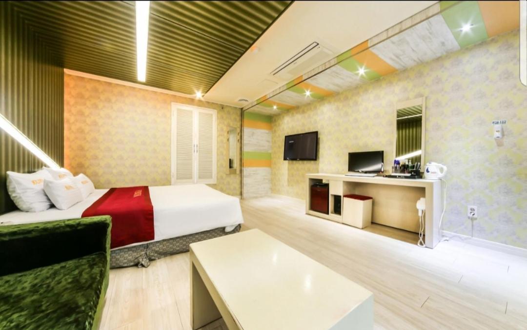 Madoka Motel Gyeongju Exterior foto