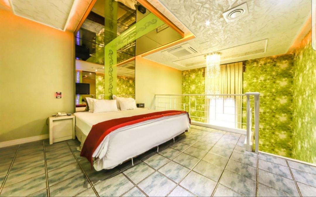Madoka Motel Gyeongju Exterior foto